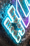 Néon LED RGB Personnalisé – Enseigne Lumineuse Multicolore avec Effet Dynamique pour Ambiance Unique